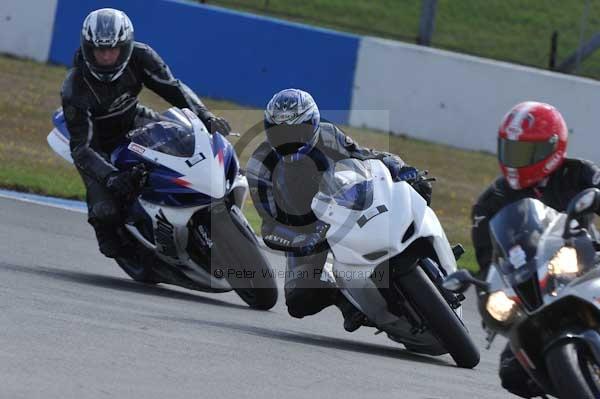 Motorcycle action photographs;donington;donington park leicestershire;donington photographs;event digital images;eventdigitalimages;no limits trackday;peter wileman photography;trackday;trackday digital images;trackday photos