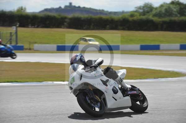 Motorcycle action photographs;donington;donington park leicestershire;donington photographs;event digital images;eventdigitalimages;no limits trackday;peter wileman photography;trackday;trackday digital images;trackday photos