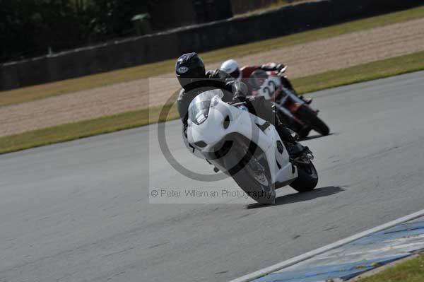 Motorcycle action photographs;donington;donington park leicestershire;donington photographs;event digital images;eventdigitalimages;no limits trackday;peter wileman photography;trackday;trackday digital images;trackday photos