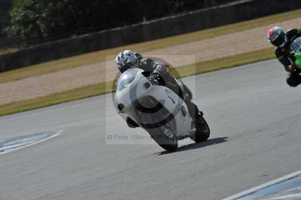 Motorcycle action photographs;donington;donington park leicestershire;donington photographs;event digital images;eventdigitalimages;no limits trackday;peter wileman photography;trackday;trackday digital images;trackday photos