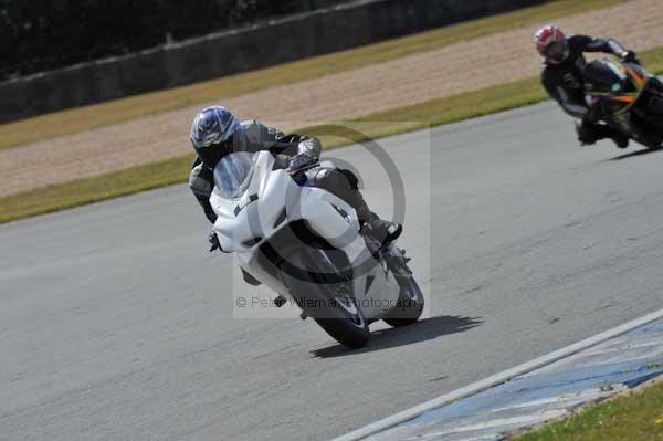 Motorcycle action photographs;donington;donington park leicestershire;donington photographs;event digital images;eventdigitalimages;no limits trackday;peter wileman photography;trackday;trackday digital images;trackday photos