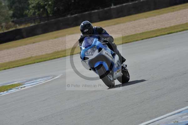 Motorcycle action photographs;donington;donington park leicestershire;donington photographs;event digital images;eventdigitalimages;no limits trackday;peter wileman photography;trackday;trackday digital images;trackday photos