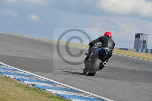 Motorcycle action photographs;donington;donington park leicestershire;donington photographs;event digital images;eventdigitalimages;no limits trackday;peter wileman photography;trackday;trackday digital images;trackday photos