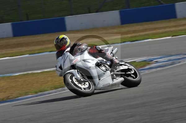 Motorcycle action photographs;donington;donington park leicestershire;donington photographs;event digital images;eventdigitalimages;no limits trackday;peter wileman photography;trackday;trackday digital images;trackday photos