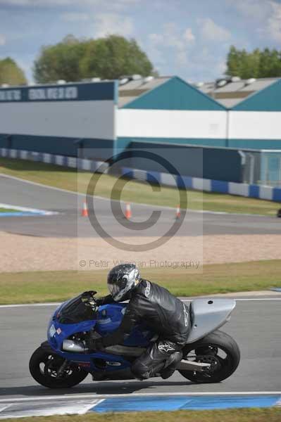 Motorcycle action photographs;donington;donington park leicestershire;donington photographs;event digital images;eventdigitalimages;no limits trackday;peter wileman photography;trackday;trackday digital images;trackday photos