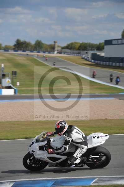 Motorcycle action photographs;donington;donington park leicestershire;donington photographs;event digital images;eventdigitalimages;no limits trackday;peter wileman photography;trackday;trackday digital images;trackday photos