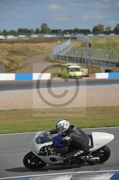 Motorcycle action photographs;donington;donington park leicestershire;donington photographs;event digital images;eventdigitalimages;no limits trackday;peter wileman photography;trackday;trackday digital images;trackday photos