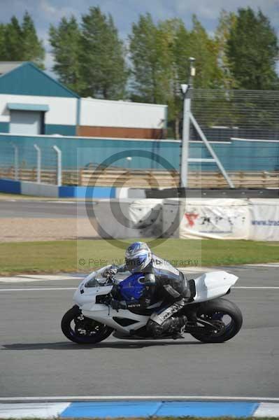 Motorcycle action photographs;donington;donington park leicestershire;donington photographs;event digital images;eventdigitalimages;no limits trackday;peter wileman photography;trackday;trackday digital images;trackday photos