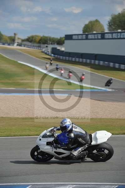 Motorcycle action photographs;donington;donington park leicestershire;donington photographs;event digital images;eventdigitalimages;no limits trackday;peter wileman photography;trackday;trackday digital images;trackday photos