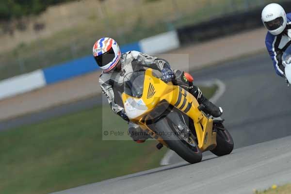 Motorcycle action photographs;donington;donington park leicestershire;donington photographs;event digital images;eventdigitalimages;no limits trackday;peter wileman photography;trackday;trackday digital images;trackday photos