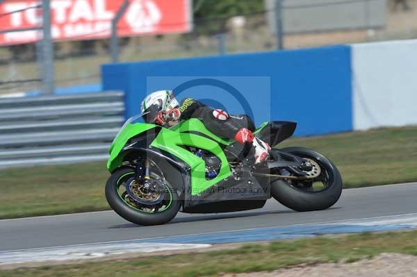 Motorcycle action photographs;donington;donington park leicestershire;donington photographs;event digital images;eventdigitalimages;no limits trackday;peter wileman photography;trackday;trackday digital images;trackday photos