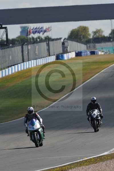 Motorcycle action photographs;donington;donington park leicestershire;donington photographs;event digital images;eventdigitalimages;no limits trackday;peter wileman photography;trackday;trackday digital images;trackday photos