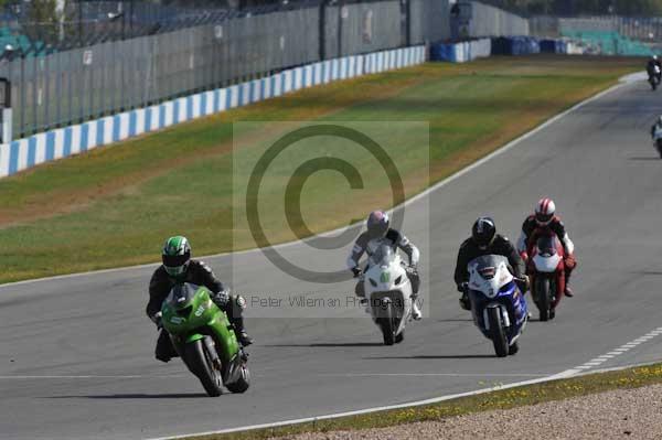 Motorcycle action photographs;donington;donington park leicestershire;donington photographs;event digital images;eventdigitalimages;no limits trackday;peter wileman photography;trackday;trackday digital images;trackday photos