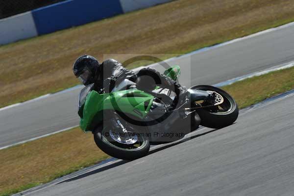 Motorcycle action photographs;donington;donington park leicestershire;donington photographs;event digital images;eventdigitalimages;no limits trackday;peter wileman photography;trackday;trackday digital images;trackday photos