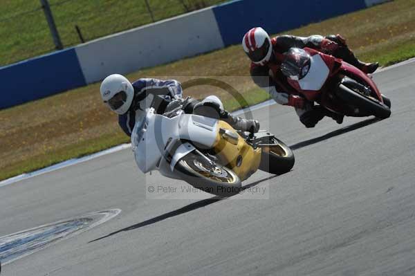 Motorcycle action photographs;donington;donington park leicestershire;donington photographs;event digital images;eventdigitalimages;no limits trackday;peter wileman photography;trackday;trackday digital images;trackday photos