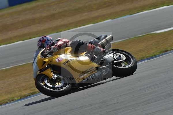 Motorcycle action photographs;donington;donington park leicestershire;donington photographs;event digital images;eventdigitalimages;no limits trackday;peter wileman photography;trackday;trackday digital images;trackday photos