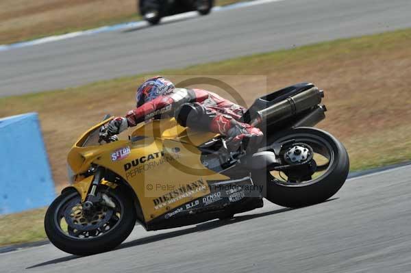 Motorcycle action photographs;donington;donington park leicestershire;donington photographs;event digital images;eventdigitalimages;no limits trackday;peter wileman photography;trackday;trackday digital images;trackday photos