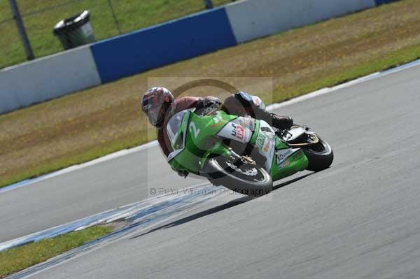 Motorcycle action photographs;donington;donington park leicestershire;donington photographs;event digital images;eventdigitalimages;no limits trackday;peter wileman photography;trackday;trackday digital images;trackday photos