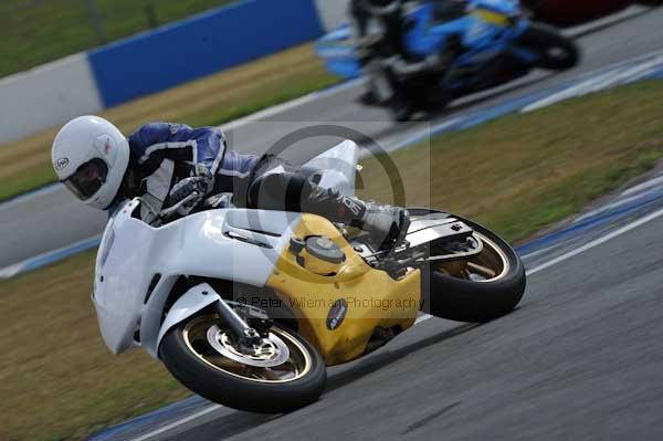 Motorcycle action photographs;donington;donington park leicestershire;donington photographs;event digital images;eventdigitalimages;no limits trackday;peter wileman photography;trackday;trackday digital images;trackday photos