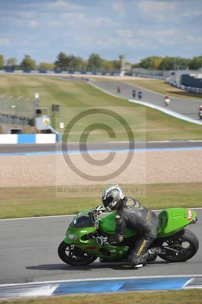 Motorcycle action photographs;donington;donington park leicestershire;donington photographs;event digital images;eventdigitalimages;no limits trackday;peter wileman photography;trackday;trackday digital images;trackday photos