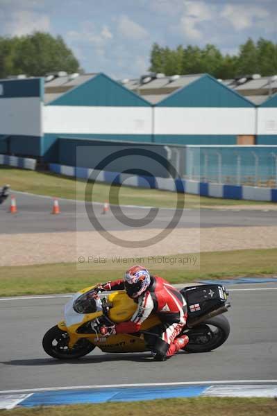 Motorcycle action photographs;donington;donington park leicestershire;donington photographs;event digital images;eventdigitalimages;no limits trackday;peter wileman photography;trackday;trackday digital images;trackday photos