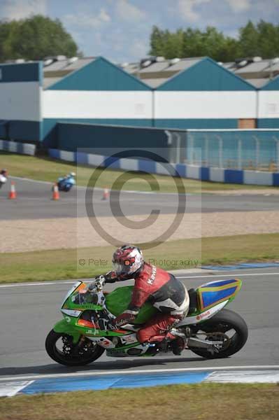 Motorcycle action photographs;donington;donington park leicestershire;donington photographs;event digital images;eventdigitalimages;no limits trackday;peter wileman photography;trackday;trackday digital images;trackday photos