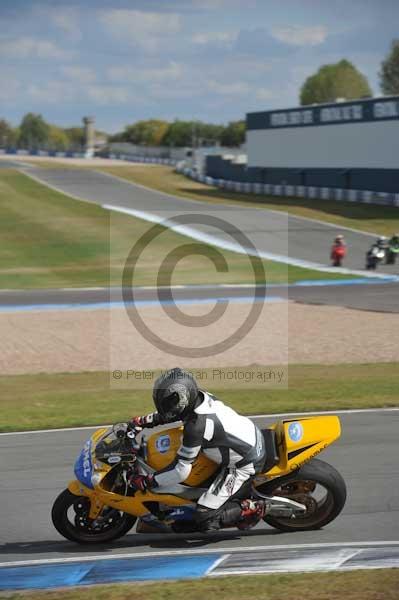 Motorcycle action photographs;donington;donington park leicestershire;donington photographs;event digital images;eventdigitalimages;no limits trackday;peter wileman photography;trackday;trackday digital images;trackday photos