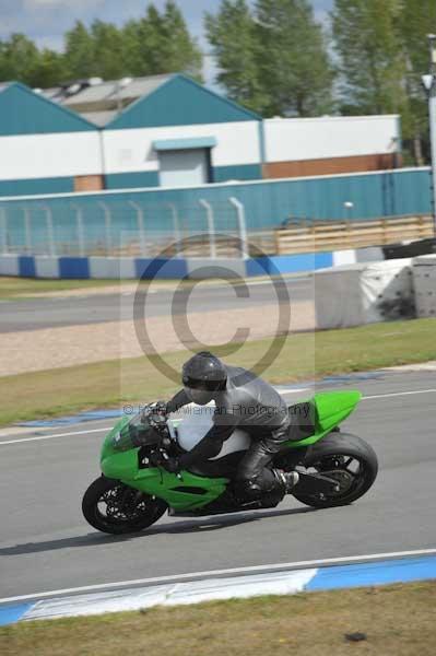 Motorcycle action photographs;donington;donington park leicestershire;donington photographs;event digital images;eventdigitalimages;no limits trackday;peter wileman photography;trackday;trackday digital images;trackday photos