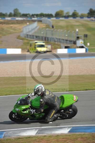 Motorcycle action photographs;donington;donington park leicestershire;donington photographs;event digital images;eventdigitalimages;no limits trackday;peter wileman photography;trackday;trackday digital images;trackday photos