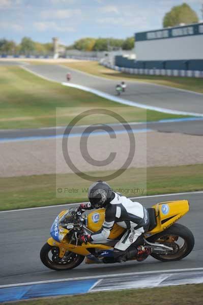 Motorcycle action photographs;donington;donington park leicestershire;donington photographs;event digital images;eventdigitalimages;no limits trackday;peter wileman photography;trackday;trackday digital images;trackday photos