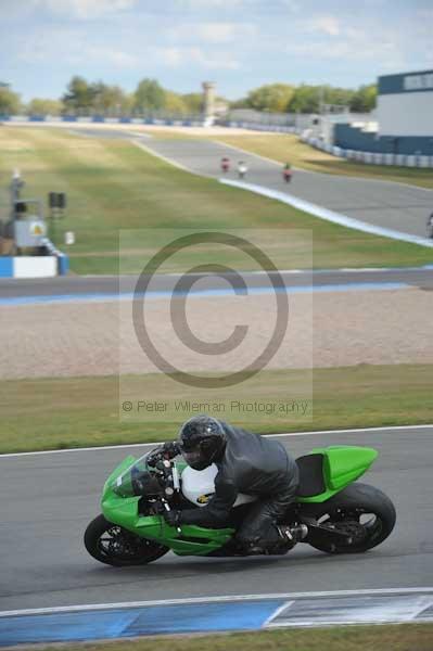 Motorcycle action photographs;donington;donington park leicestershire;donington photographs;event digital images;eventdigitalimages;no limits trackday;peter wileman photography;trackday;trackday digital images;trackday photos