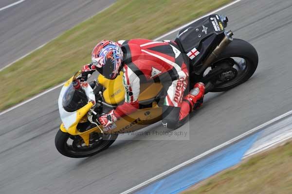 Motorcycle action photographs;donington;donington park leicestershire;donington photographs;event digital images;eventdigitalimages;no limits trackday;peter wileman photography;trackday;trackday digital images;trackday photos