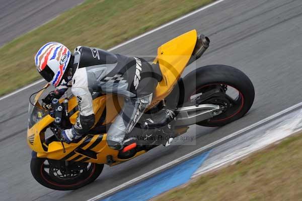 Motorcycle action photographs;donington;donington park leicestershire;donington photographs;event digital images;eventdigitalimages;no limits trackday;peter wileman photography;trackday;trackday digital images;trackday photos