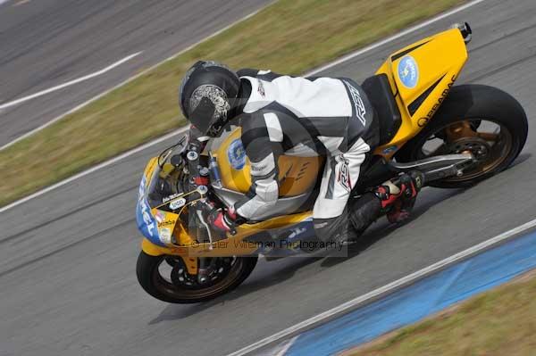 Motorcycle action photographs;donington;donington park leicestershire;donington photographs;event digital images;eventdigitalimages;no limits trackday;peter wileman photography;trackday;trackday digital images;trackday photos