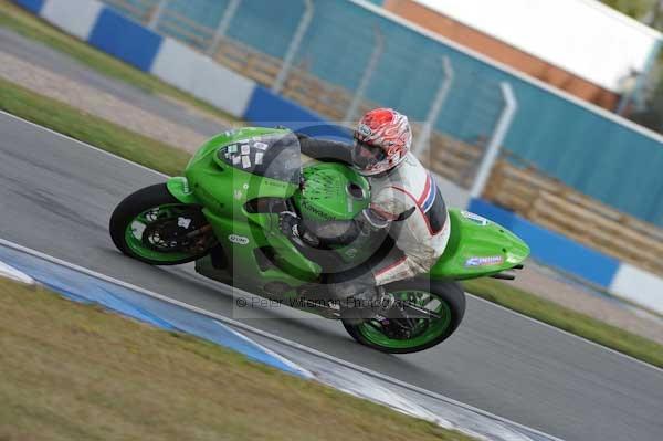 Motorcycle action photographs;donington;donington park leicestershire;donington photographs;event digital images;eventdigitalimages;no limits trackday;peter wileman photography;trackday;trackday digital images;trackday photos