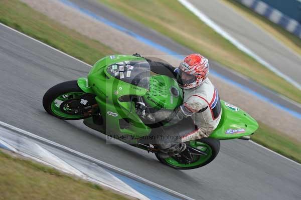 Motorcycle action photographs;donington;donington park leicestershire;donington photographs;event digital images;eventdigitalimages;no limits trackday;peter wileman photography;trackday;trackday digital images;trackday photos