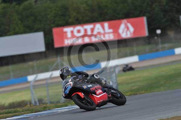 Motorcycle action photographs;donington;donington park leicestershire;donington photographs;event digital images;eventdigitalimages;no limits trackday;peter wileman photography;trackday;trackday digital images;trackday photos