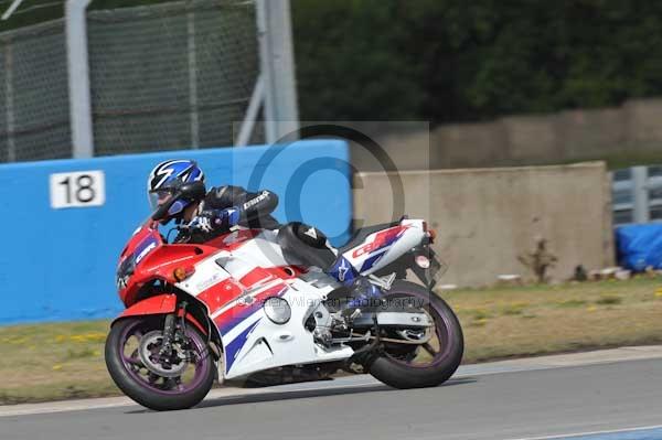 Motorcycle action photographs;donington;donington park leicestershire;donington photographs;event digital images;eventdigitalimages;no limits trackday;peter wileman photography;trackday;trackday digital images;trackday photos