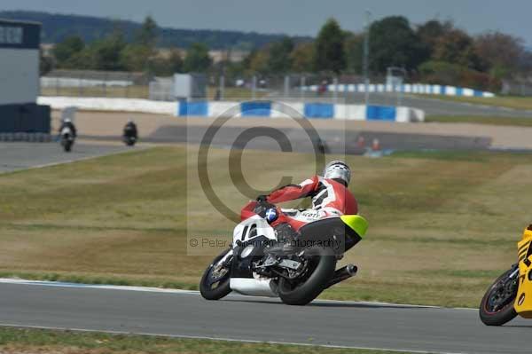 Motorcycle action photographs;donington;donington park leicestershire;donington photographs;event digital images;eventdigitalimages;no limits trackday;peter wileman photography;trackday;trackday digital images;trackday photos