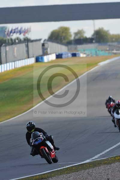 Motorcycle action photographs;donington;donington park leicestershire;donington photographs;event digital images;eventdigitalimages;no limits trackday;peter wileman photography;trackday;trackday digital images;trackday photos