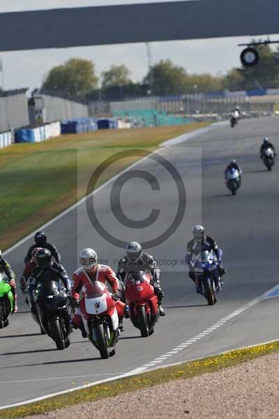 Motorcycle action photographs;donington;donington park leicestershire;donington photographs;event digital images;eventdigitalimages;no limits trackday;peter wileman photography;trackday;trackday digital images;trackday photos