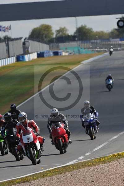 Motorcycle action photographs;donington;donington park leicestershire;donington photographs;event digital images;eventdigitalimages;no limits trackday;peter wileman photography;trackday;trackday digital images;trackday photos