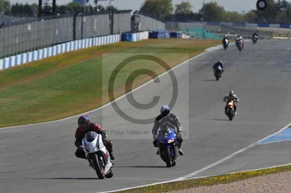 Motorcycle action photographs;donington;donington park leicestershire;donington photographs;event digital images;eventdigitalimages;no limits trackday;peter wileman photography;trackday;trackday digital images;trackday photos