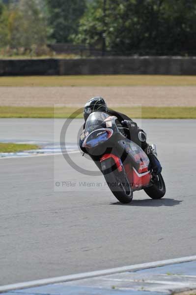 Motorcycle action photographs;donington;donington park leicestershire;donington photographs;event digital images;eventdigitalimages;no limits trackday;peter wileman photography;trackday;trackday digital images;trackday photos