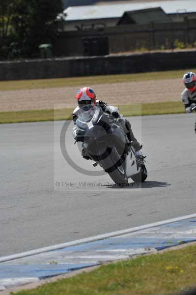 Motorcycle action photographs;donington;donington park leicestershire;donington photographs;event digital images;eventdigitalimages;no limits trackday;peter wileman photography;trackday;trackday digital images;trackday photos