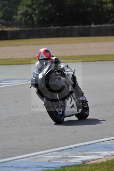 Motorcycle action photographs;donington;donington park leicestershire;donington photographs;event digital images;eventdigitalimages;no limits trackday;peter wileman photography;trackday;trackday digital images;trackday photos