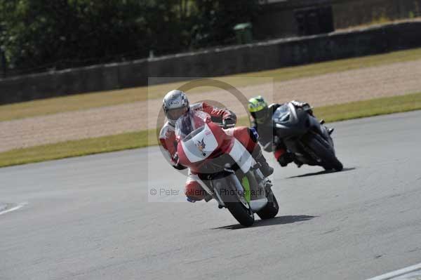 Motorcycle action photographs;donington;donington park leicestershire;donington photographs;event digital images;eventdigitalimages;no limits trackday;peter wileman photography;trackday;trackday digital images;trackday photos