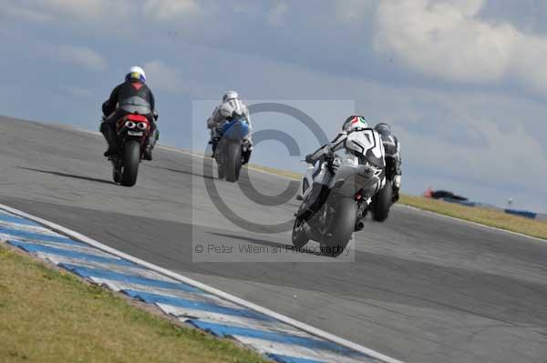 Motorcycle action photographs;donington;donington park leicestershire;donington photographs;event digital images;eventdigitalimages;no limits trackday;peter wileman photography;trackday;trackday digital images;trackday photos