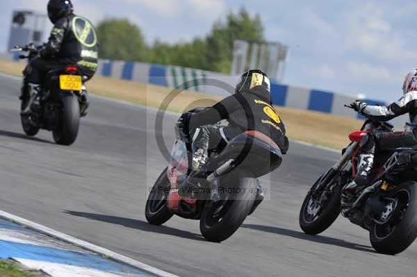 Motorcycle action photographs;donington;donington park leicestershire;donington photographs;event digital images;eventdigitalimages;no limits trackday;peter wileman photography;trackday;trackday digital images;trackday photos