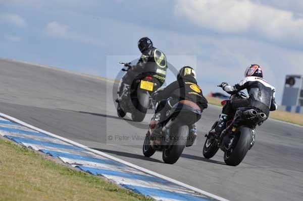 Motorcycle action photographs;donington;donington park leicestershire;donington photographs;event digital images;eventdigitalimages;no limits trackday;peter wileman photography;trackday;trackday digital images;trackday photos